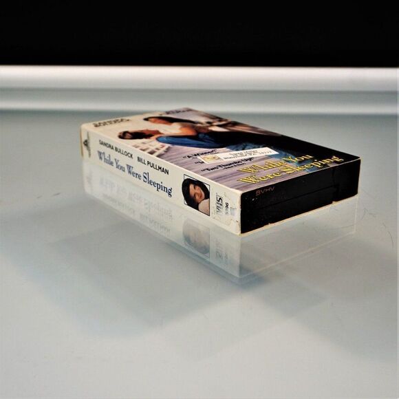 While You Were Sleeping VHS Tape 1995 Movie Sandra Bullock Bill Pullman - Picture 4 of 4